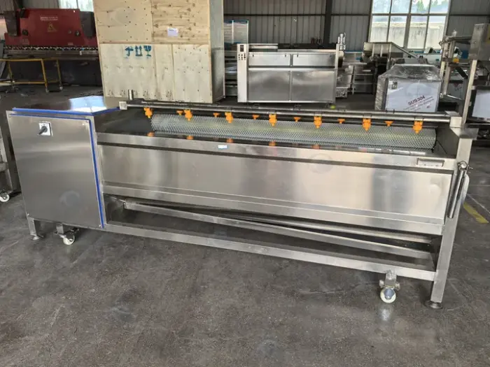 Máquina de descascar e lavar vegetais de raiz de escova