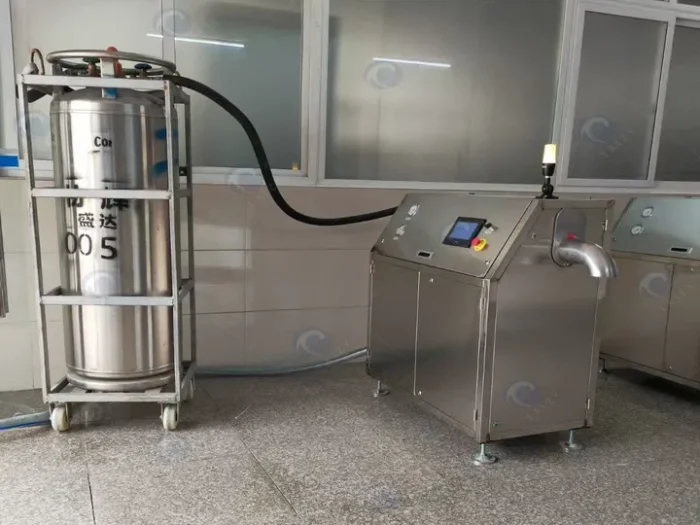 Dry Ice Pellet Machine Connected to a Dewar Flask