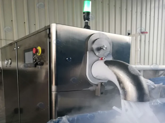 Dry Ice Pellet Machine Operating Normally
